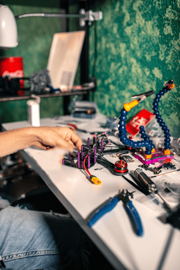 Curso de drones de carreras (material incluido y llévate el dron) - Imagen 10