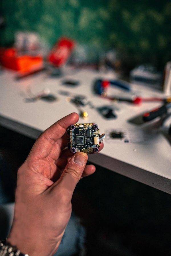 Curso de drones de carreras (material incluido y llévate el dron) - Imagen 9